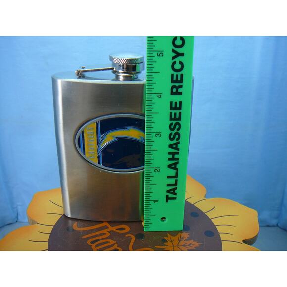 San Diego Chargers Logo 8 oz Stainless Steel Flask - Picture 6 of 8